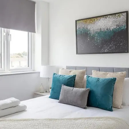 Bright & Modern 1 Bedroom In * Leeds (West Yorkshire)